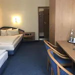 City Hotel Duesseldorf Hotel 3*