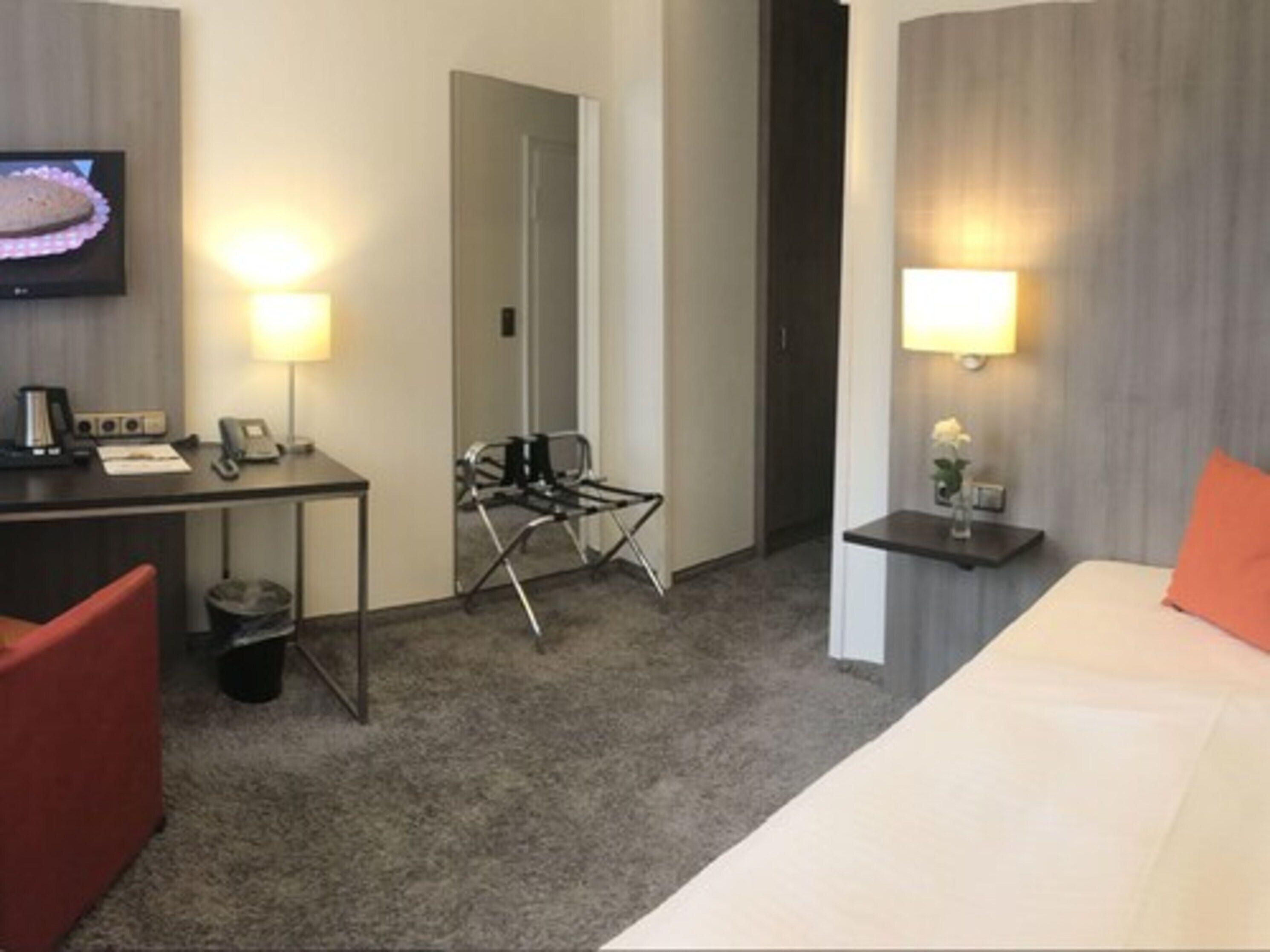 City Hotel Duesseldorf 3* Dusseldorf