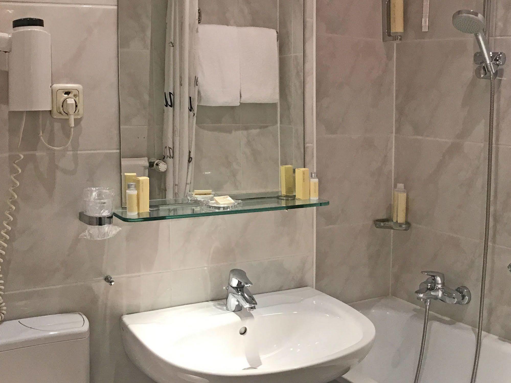 City Hotel Duesseldorf Hotel 3*